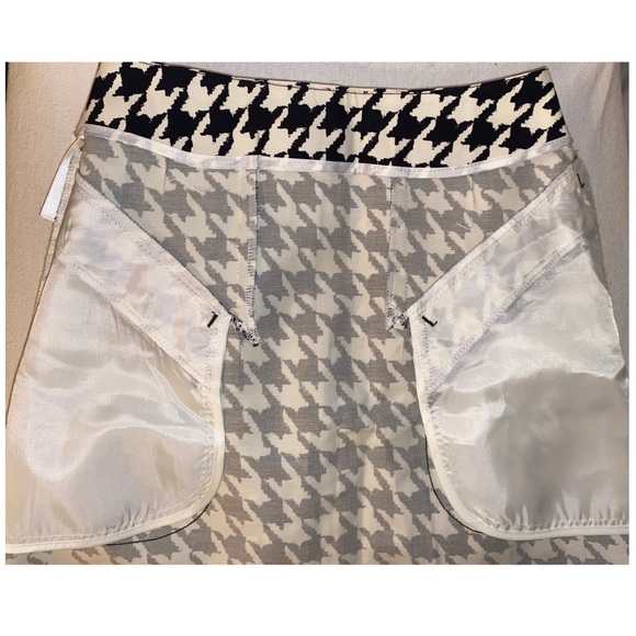 H&M Women’s black & white houndstooth a-lign mini skirt - sz 2 - Picture 3 of 4